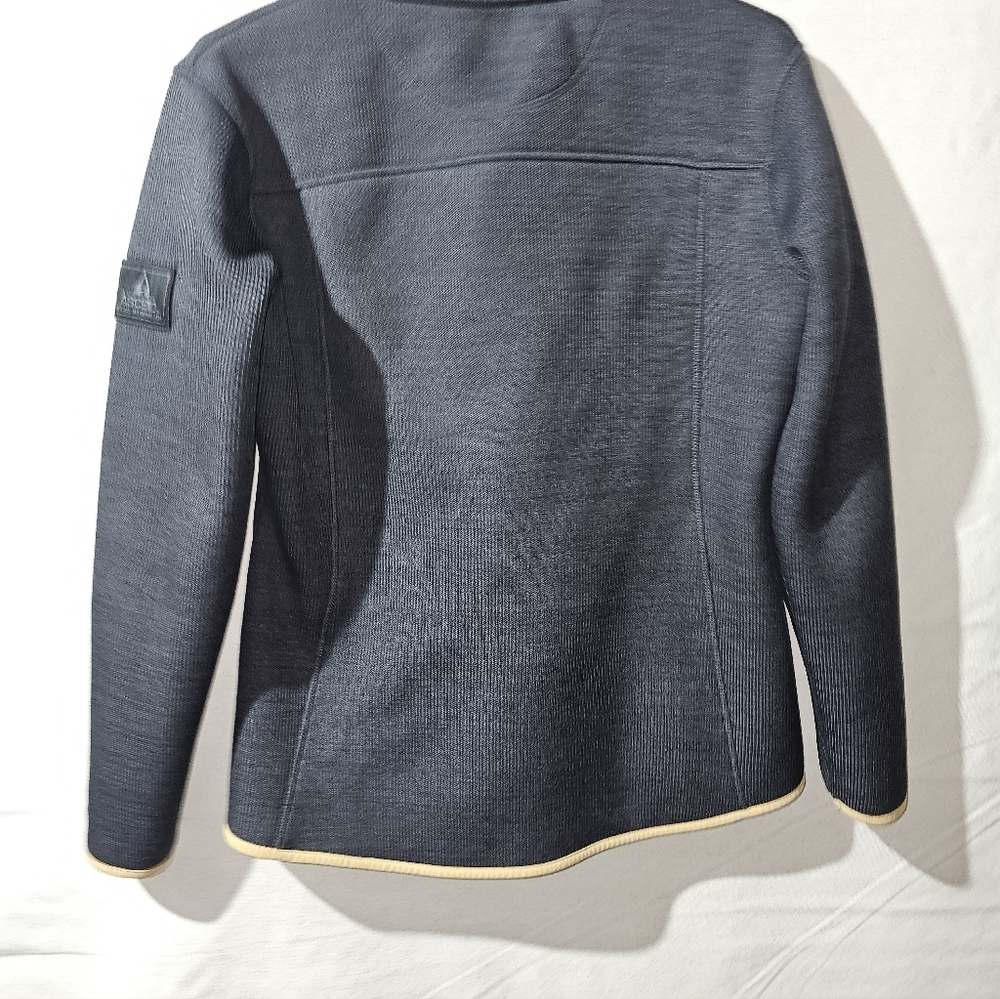 Ascend Outdoors Fleece Lined Gray Jacket. - Picture 9 of 16